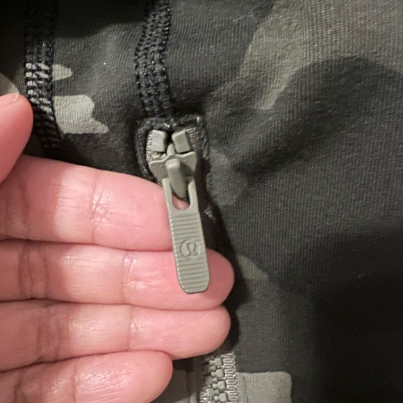 Lululemon define jacket Cameo size 6 - Picture 5 of 6